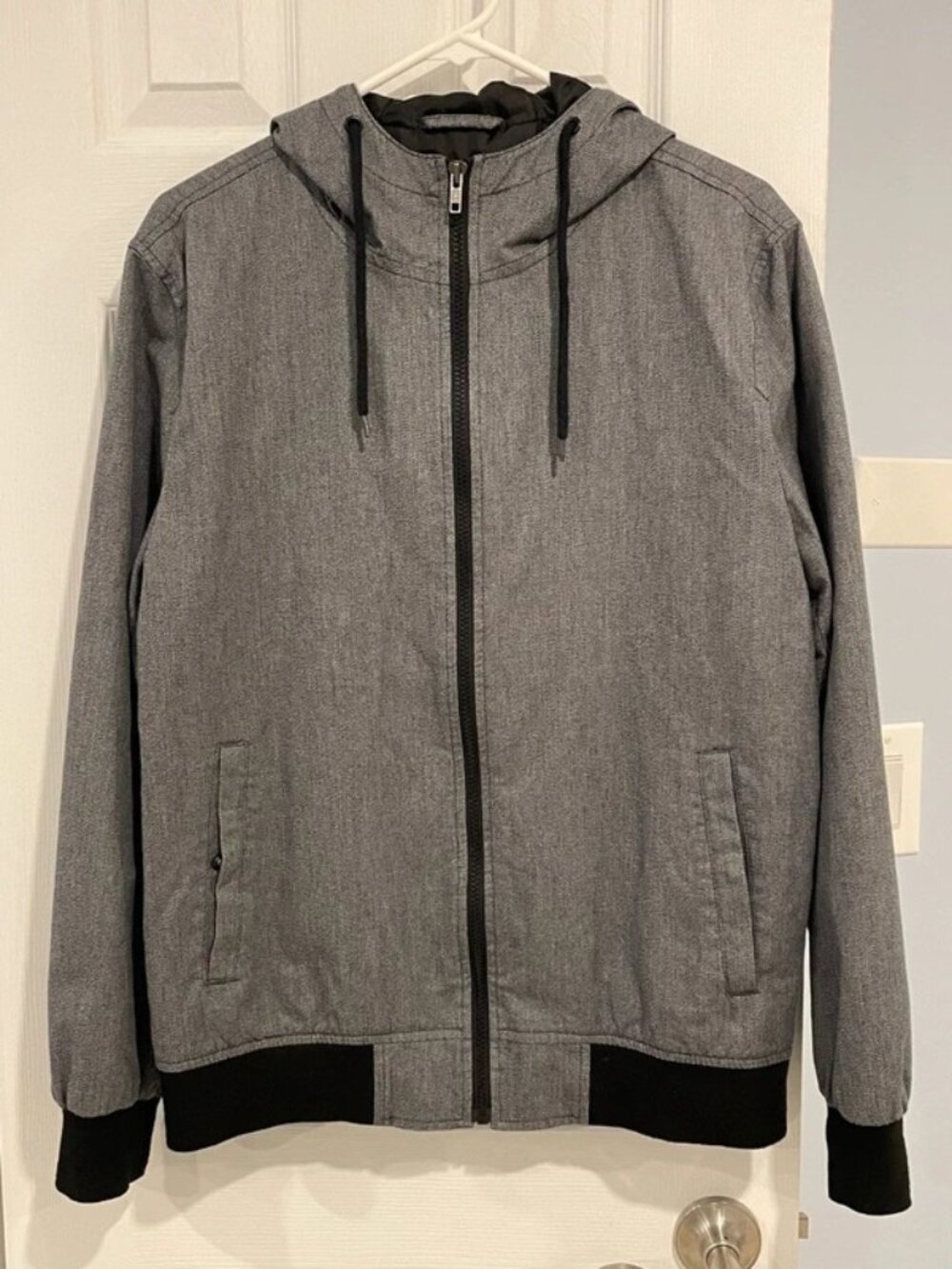 American Rag Cie Men’s Grey Full Zip Hooded Jacket Size M